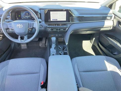 Used 2025 Toyota Camry LE image 24