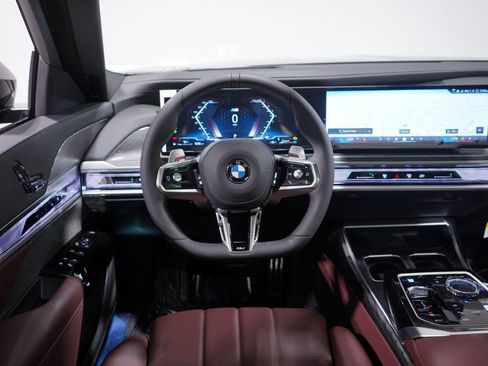 New 2026 BMW 760i xDrive w/ Premium Package image 11