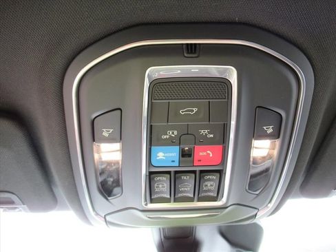 New 2026 Jeep Grand Cherokee Limited AWD/4WD image 26