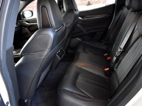 Used 2018 Maserati Ghibli S GranSport Q4 AWD/4WD image 39