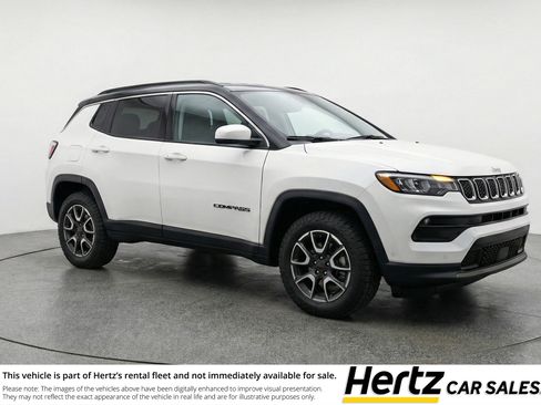 Used 2025 Jeep Compass Trailhawk AWD/4WD image 1