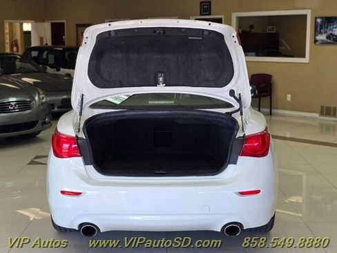 Used 2015 INFINITI Q50 Premium w/ Navigation Package RWD image 9