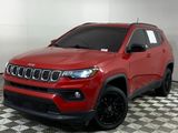 Used 2023 Jeep Compass Latitude image 2