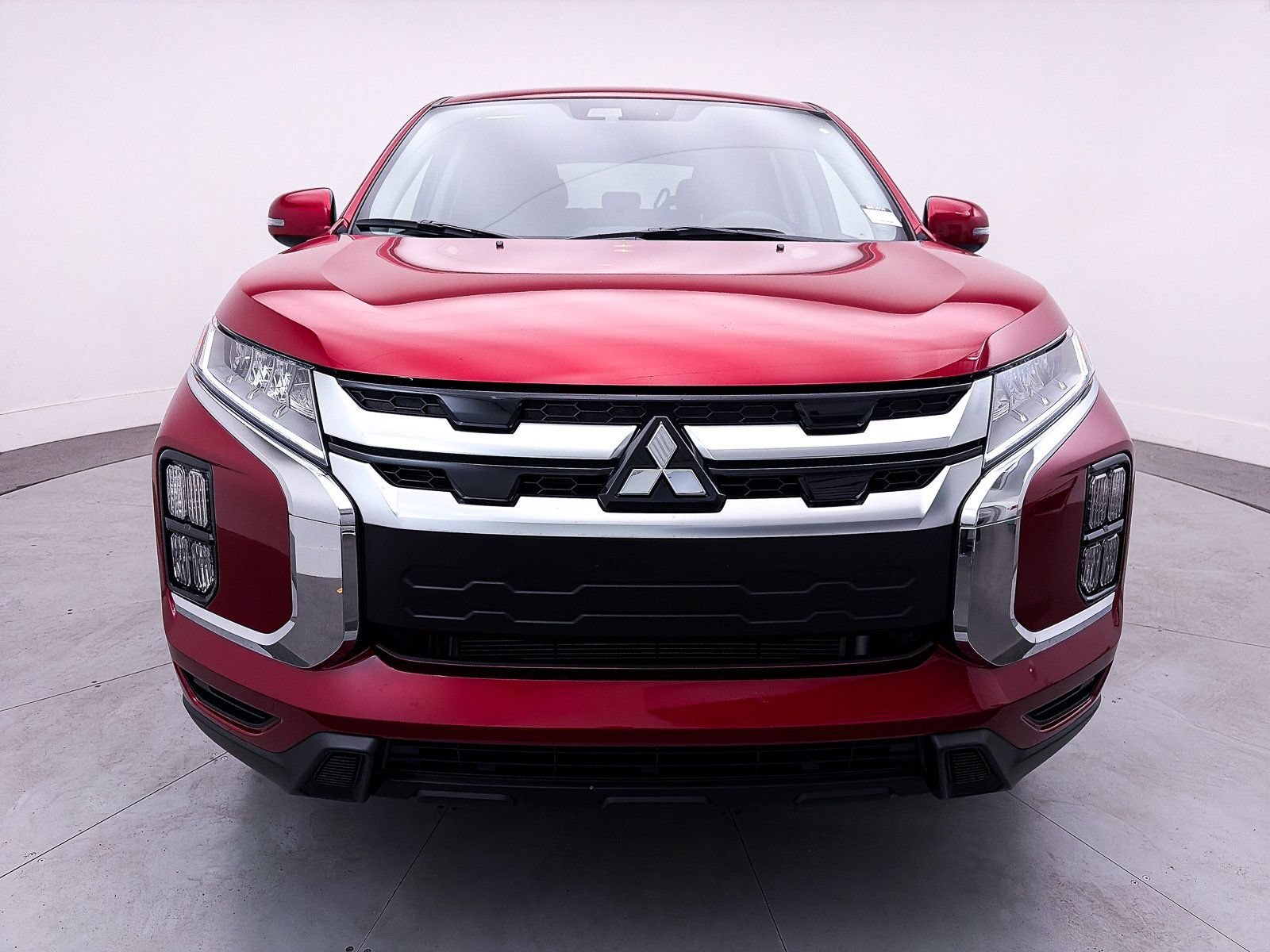 Used 2026 Mitsubishi Outlander Sport SE AWD/4WD image 2
