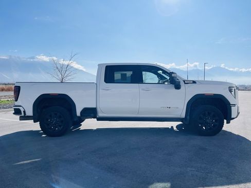 Used 2024 GMC Sierra 2500 AT4 w/ AT4 Premium Plus Package image 6