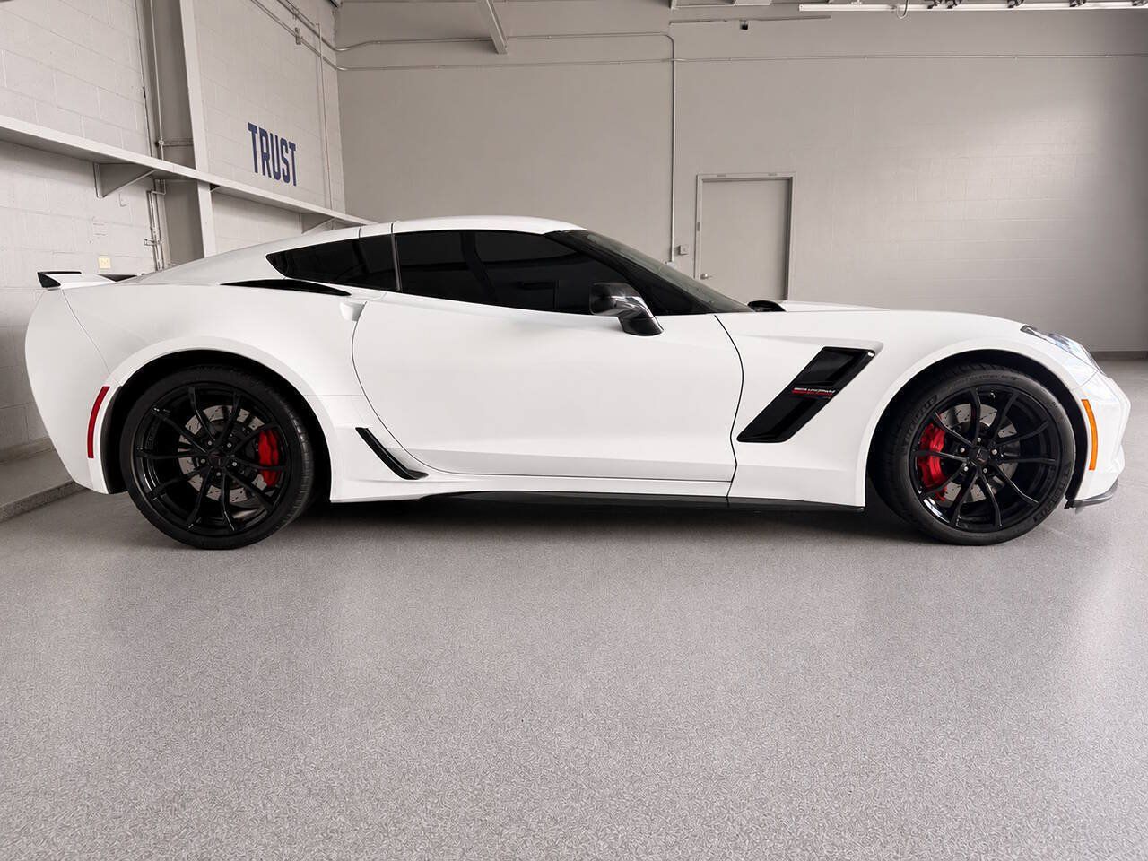 Used 2017 Chevrolet Corvette Grand Sport RWD image 6