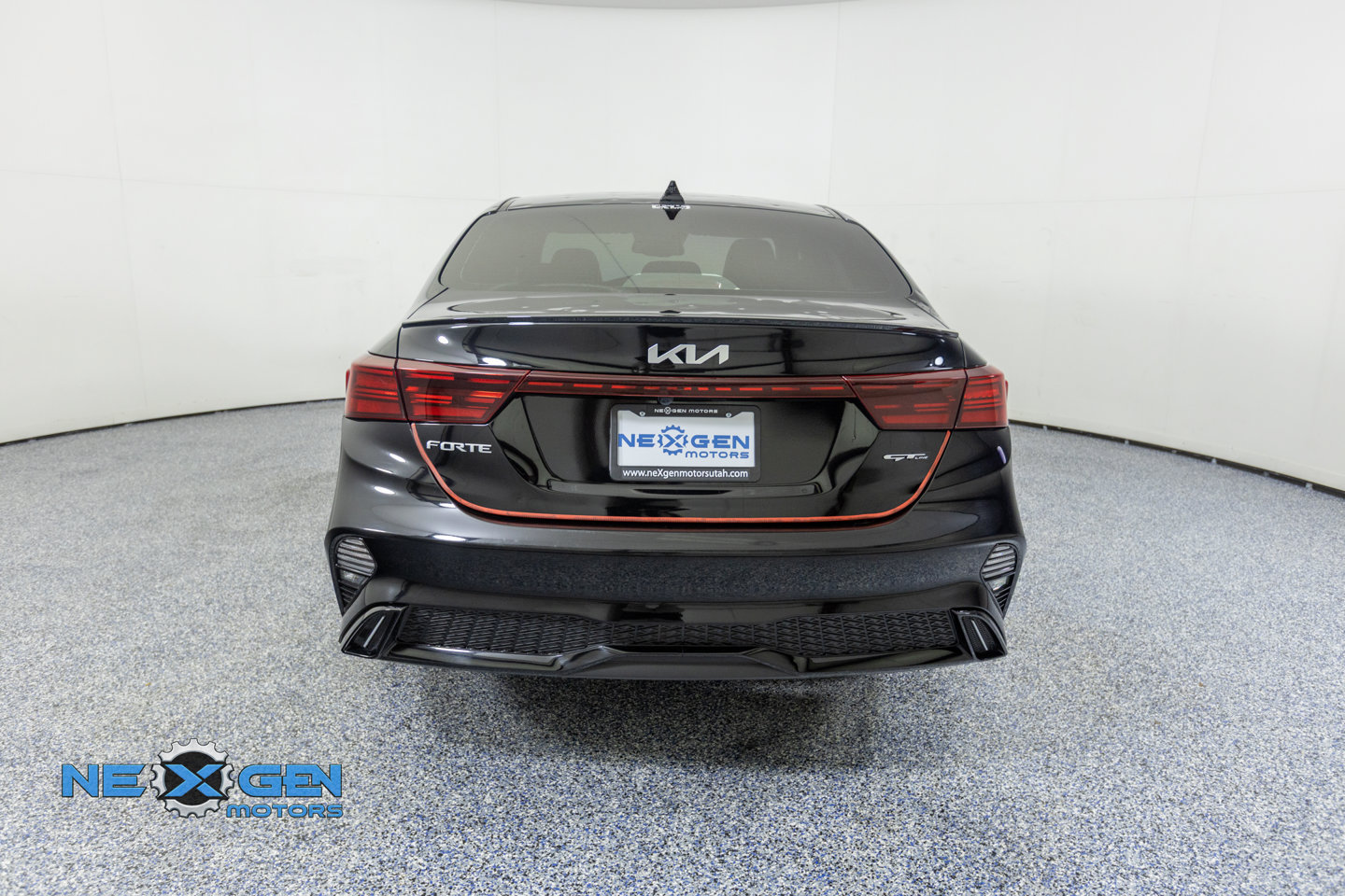 Used 2024 Kia Forte GT-Line w/ GT-Line Premium Package FWD image 7