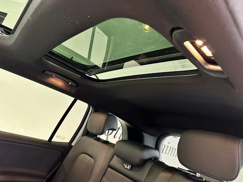 Used 2022 Mercedes-Benz GLB 250 4MATIC image 32