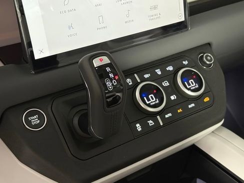New 2025 Land Rover Defender 110 S image 22