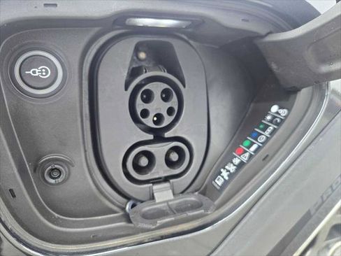 Used 2024 Porsche Taycan 4S image 10