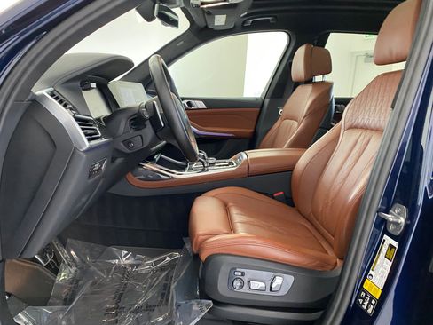 Used 2022 BMW X7 M50i w/ Dynamic Handling Package image 4