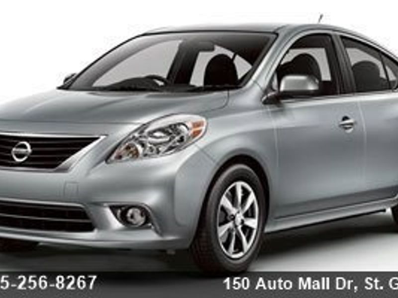 Used 2012 Nissan Versa SL image 1