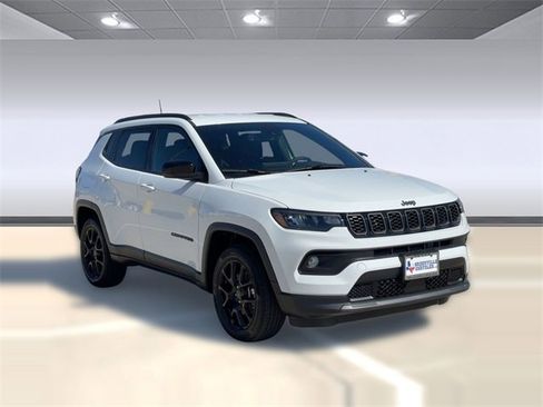 New 2026 Jeep Compass Latitude image 7