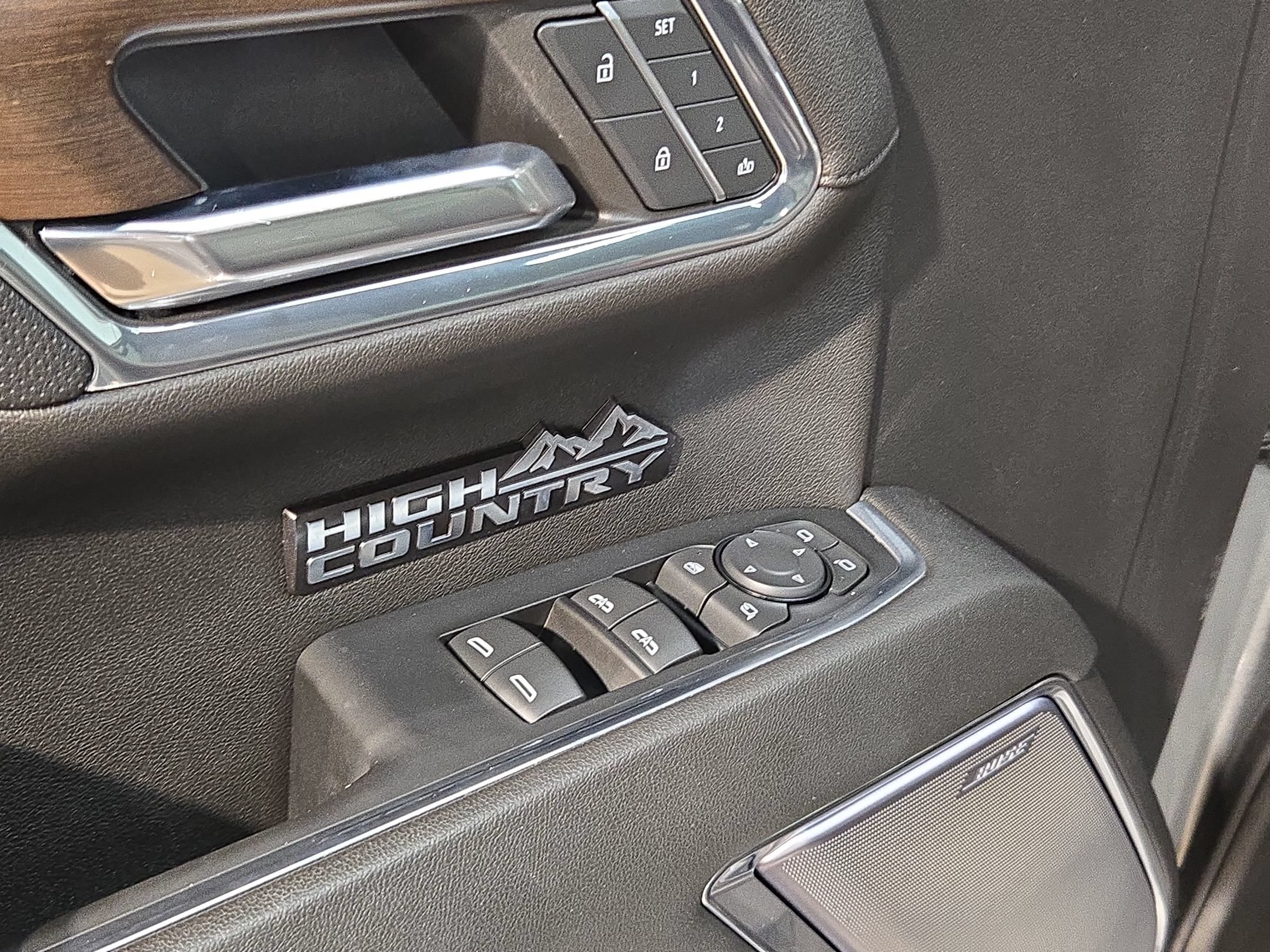 Used 2024 Chevrolet Silverado 1500 High Country w/ High Country Premium Package AWD/4WD image 21