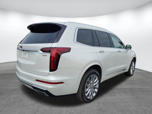 Used 2022 Cadillac XT6 Premium Luxury w/ Technology Package image 6