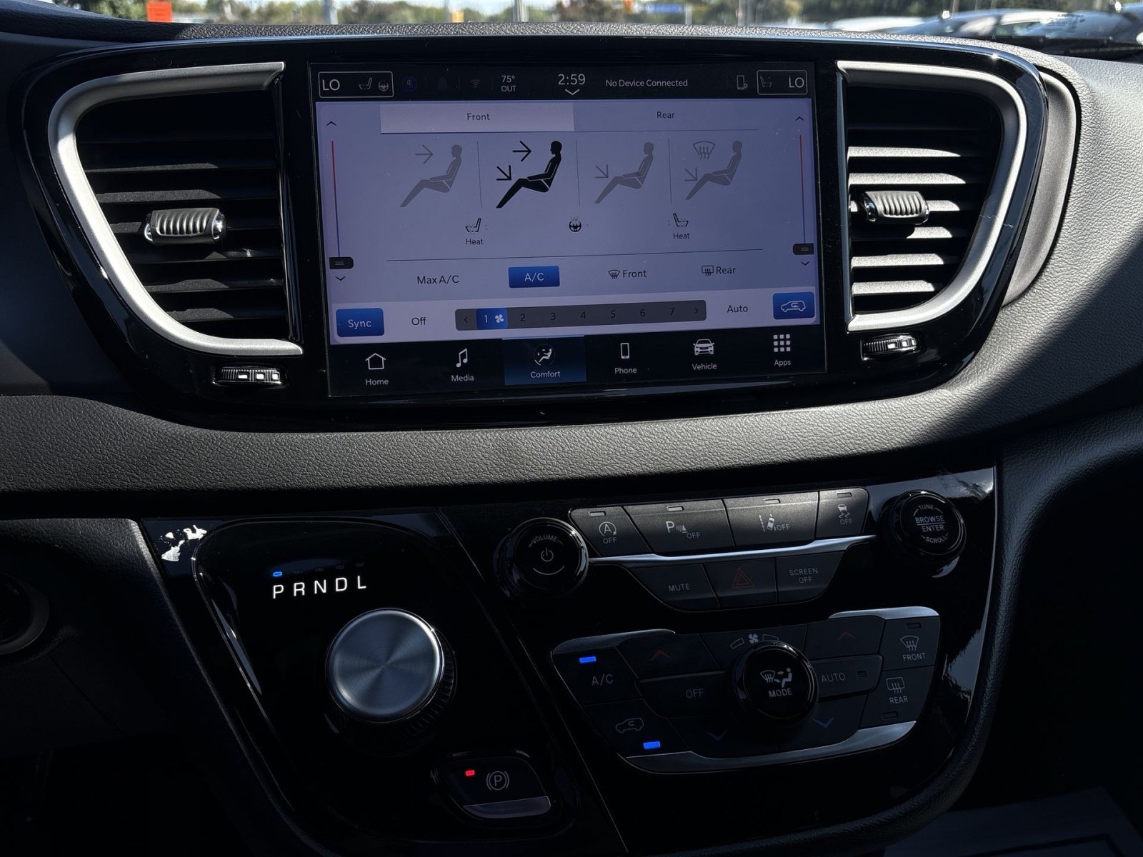 Used 2025 Chrysler Pacifica Select FWD image 21