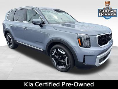 Used 2024 Kia Telluride EX w/ EX Captain's Chair Package