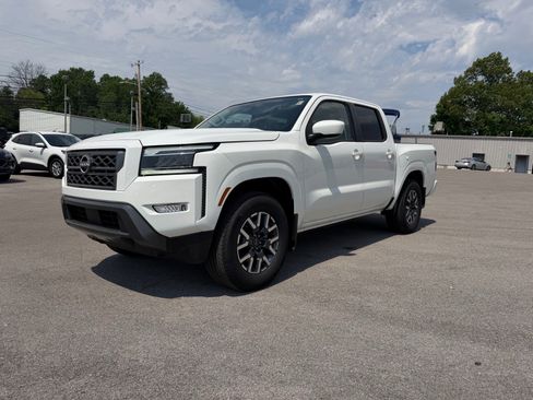Used 2024 Nissan Frontier SL w/ Technology Package RWD image 9