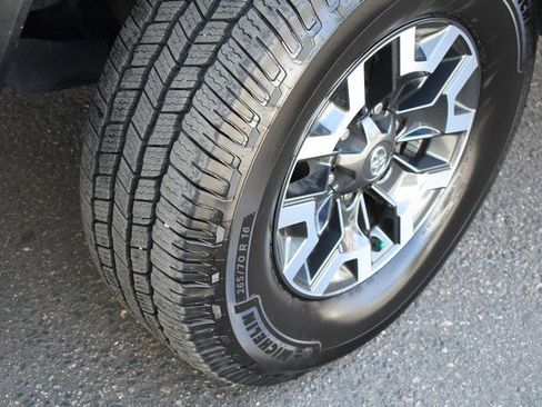 Certified 2023 Toyota Tacoma TRD Off-Road image 11