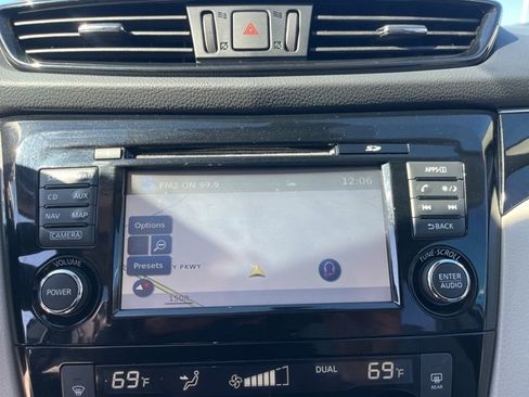 Used 2018 Nissan Rogue Sport SL w/ SL Premium Package image 23