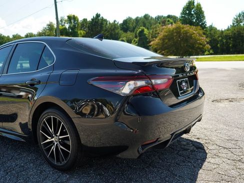 Used 2021 Toyota Camry SE FWD image 20