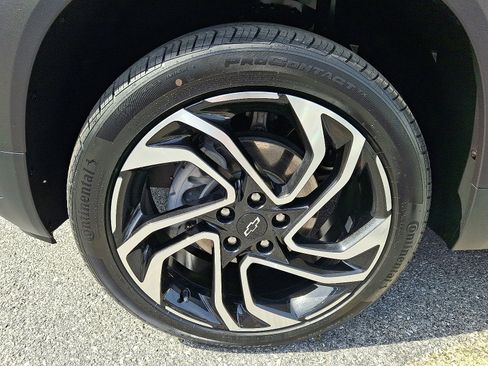 Used 2024 Chevrolet TrailBlazer RS AWD/4WD image 9