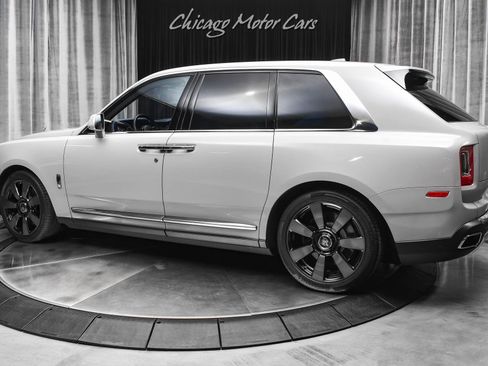 Used 2023 Rolls-Royce Cullinan image 3