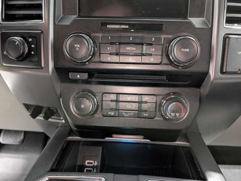 Used 2018 Ford F150 XLT w/ Equipment Group 302A Luxury AWD/4WD image 30