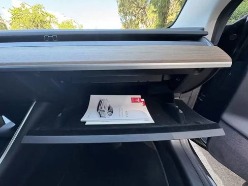 Used 2019 Tesla Model 3 Standard Range Plus image 9