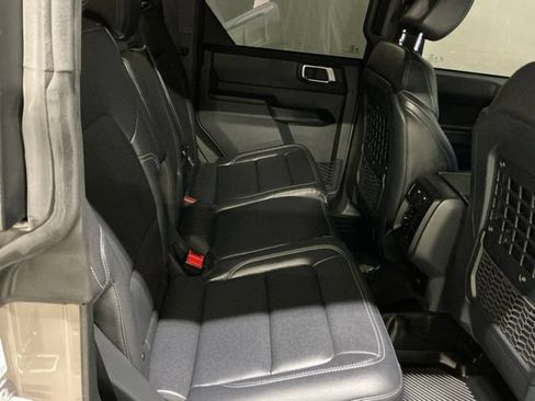 Used 2025 Ford Bronco Big Bend w/ Black Diamond Package AWD/4WD image 19