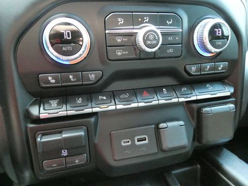 Used 2022 GMC Sierra 2500 Denali w/ Denali Ultimate Package AWD/4WD image 28