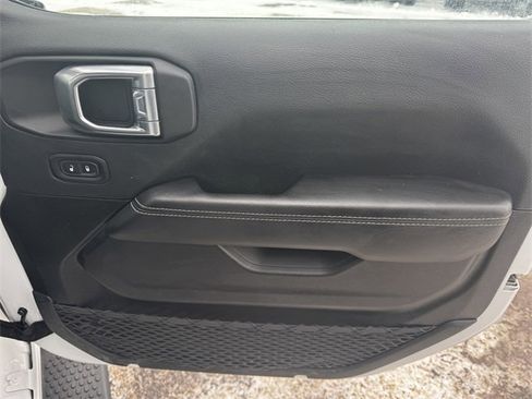 Certified 2022 Jeep Wrangler Unlimited Sahara w/ Cold Weather Group image 13