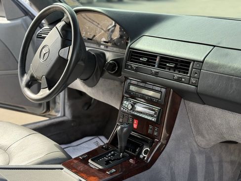 Used 1998 Mercedes-Benz SL 500 image 4