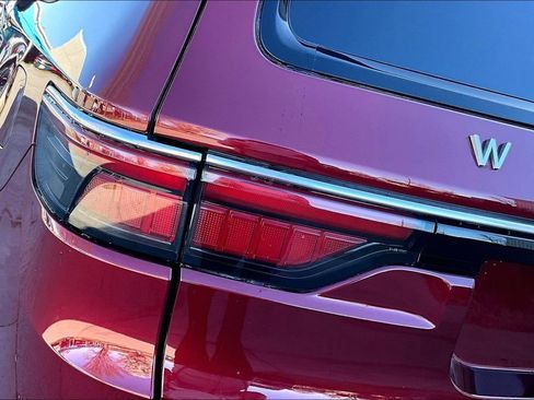 Used 2023 Jeep Wagoneer Series III w/ Rear Seat Video Group 1 image 27