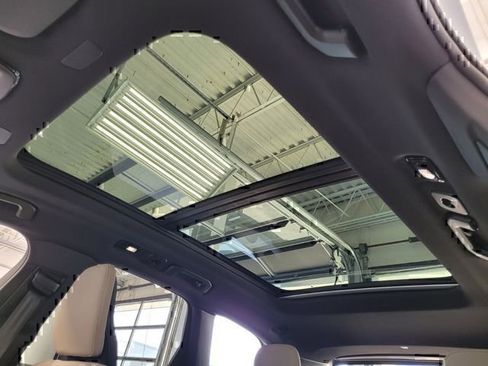 Certified 2026 Volvo XC60 B5 Core w/ Protection Package Premier image 17