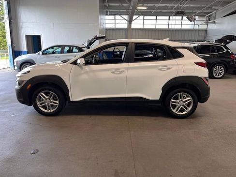 Used 2023 Hyundai Kona SE image 6