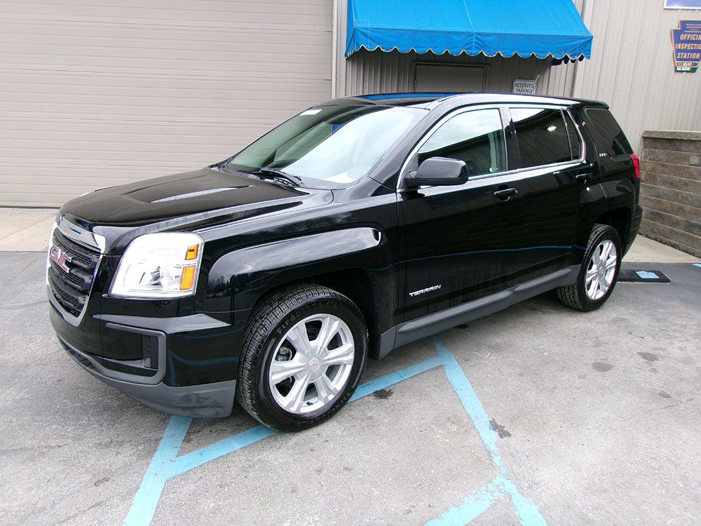 Used 2017 GMC Terrain SLE AWD/4WD image 1
