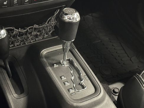 Used 2014 Jeep Wrangler Unlimited Sahara w/ Connectivity Group image 22