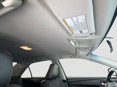 Used 2016 Toyota Camry SE FWD image 16