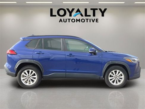 Used 2022 Toyota Corolla Cross LE image 6