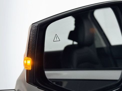 Used 2025 Kia Sportage EX image 21