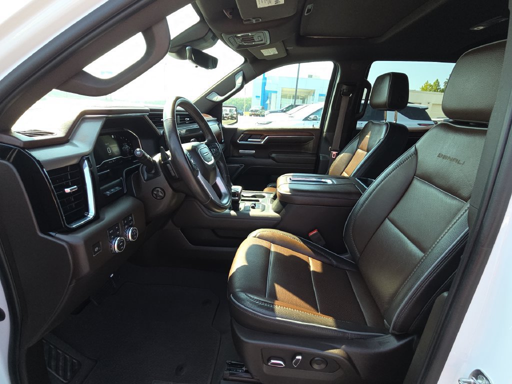 Used 2022 GMC Sierra 1500 Denali w/ Technology Package AWD/4WD image 18