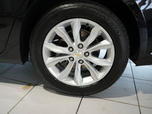 Used 2024 Chevrolet Malibu LT FWD image 9