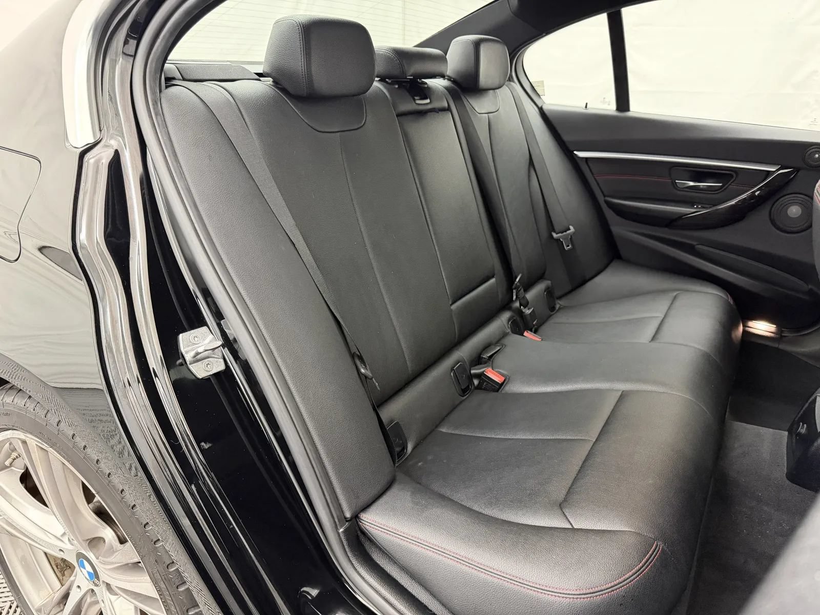 Used 2016 BMW 340i Sedan RWD image 23