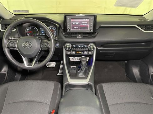 Used 2021 Toyota RAV4 XLE w/ Convenience Package image 24
