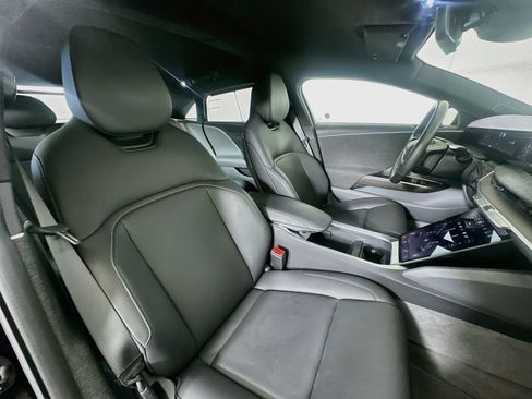 Used 2024 Lucid Air Touring AWD/4WD image 32