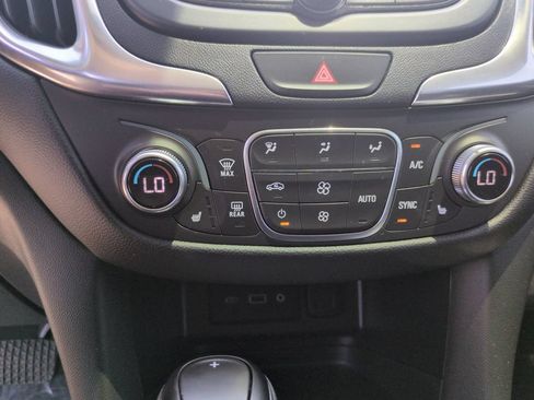 Used 2021 Chevrolet Equinox LT FWD image 25