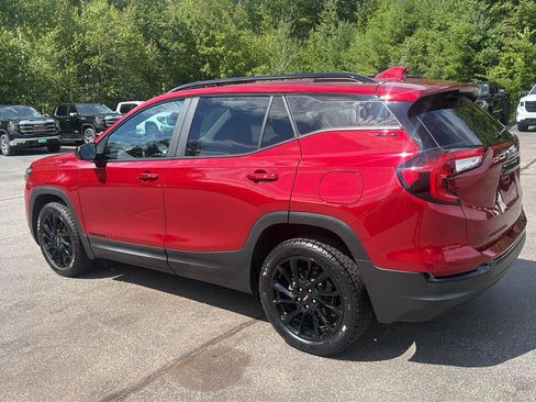 Certified 2025 GMC Terrain Elevation w/ Black Edition AWD/4WD image 3