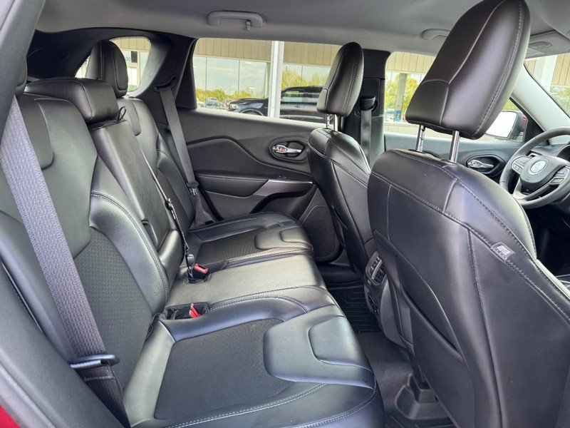 Used 2020 Jeep Cherokee Latitude Plus w/ Comfort/Convenience Group AWD/4WD image 11