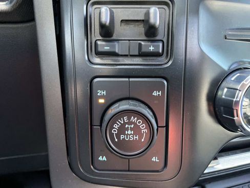 Used 2025 Ford F150 Lariat w/ Equipment Group 502A High image 22